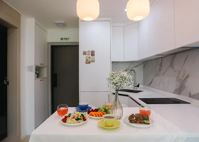 Hapjeong Healing Apartment *